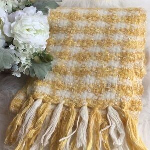 Italian Chunky Cable Knit Fringe Scarf
